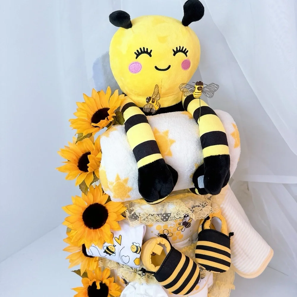 Bee Diaper Cake? Baby Shower Gift